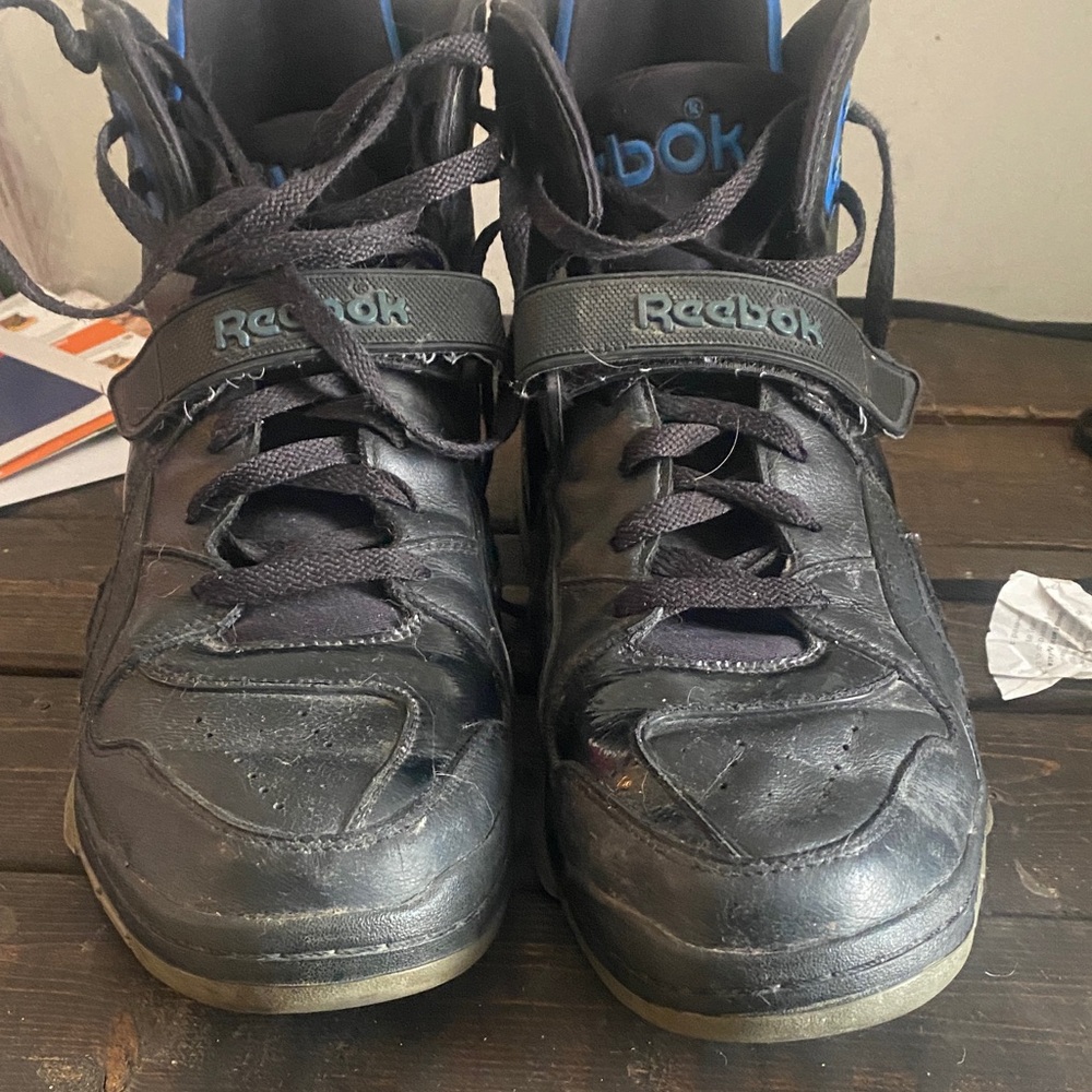 Reebok Men’s Black and Blue Sneakers